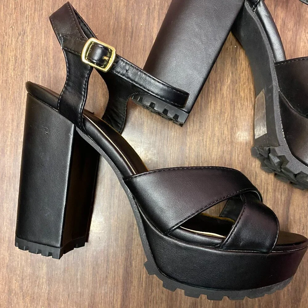 chunky goth heels - Picture 4 of 5